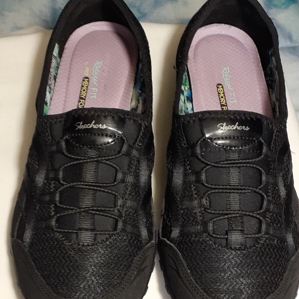 Skechers
